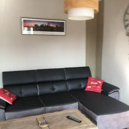 Confortable Pour 5 Personnes , Le Calme A Proximite De La Plage Et Des Commerces شقة *