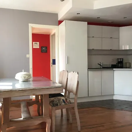 Confortable Pour 5 Personnes , Le Calme A Proximite De La Plage Et Des Commerces شقة *