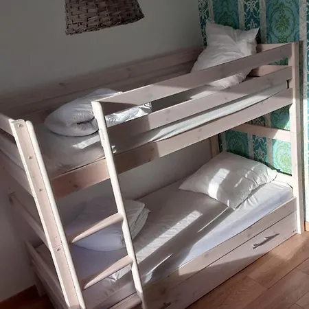 Confortable Pour 5 Personnes , Le Calme A Proximite De La Plage Et Des Commerces *